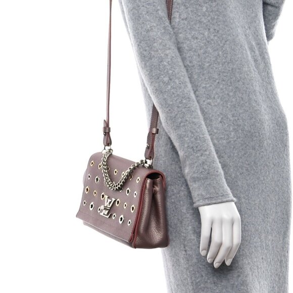 Louis Vuitton Soft Calfskin Eyelet Lockme II LV Logo Chain Bag BB Rose Gold - Picture 14 of 15